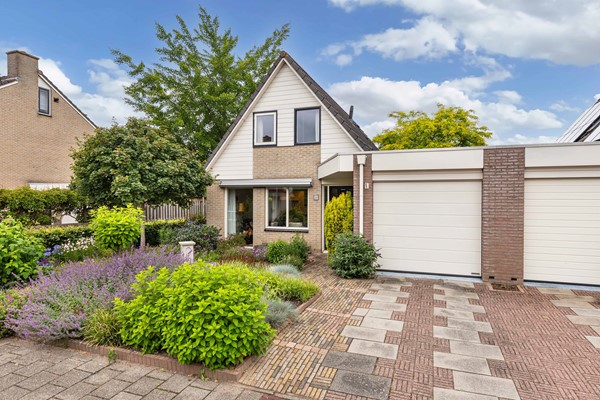 Onder bod: Mastenbroek 26, 8302 JX Emmeloord